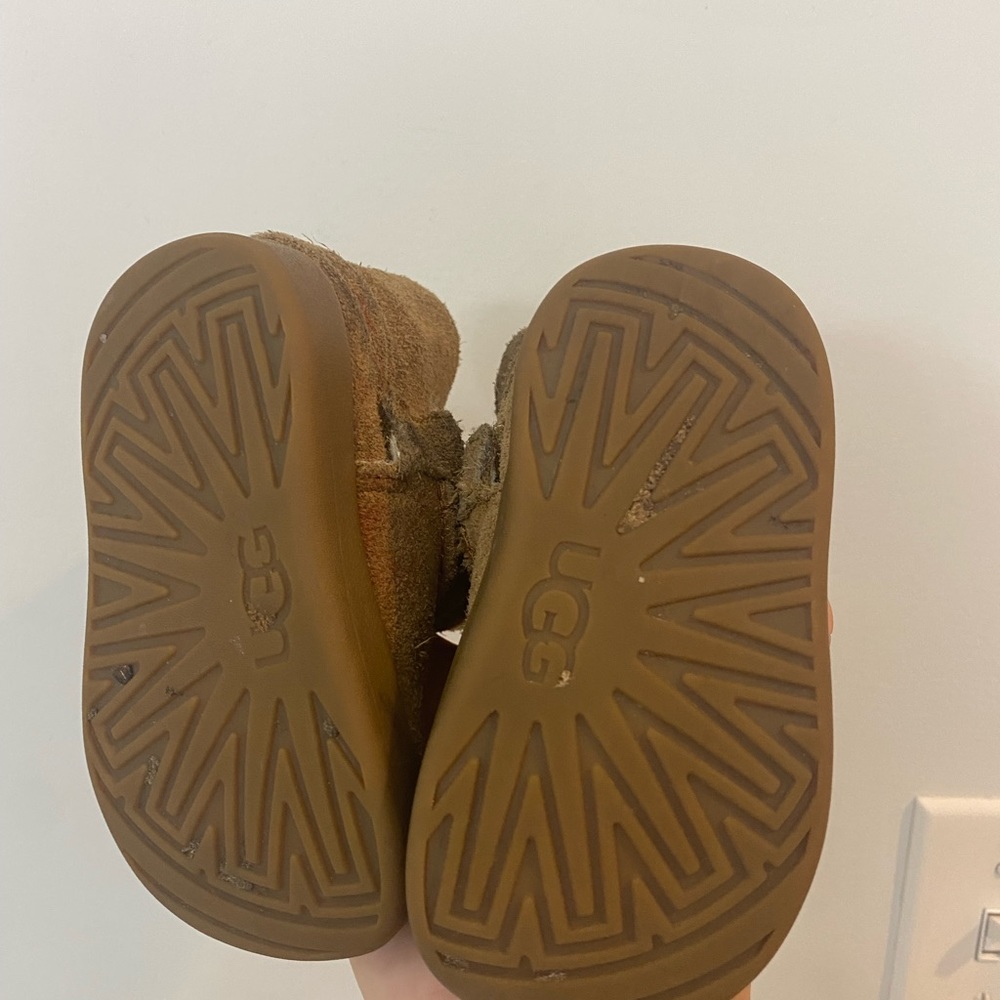 Baby uggs - Picture 6 of 8